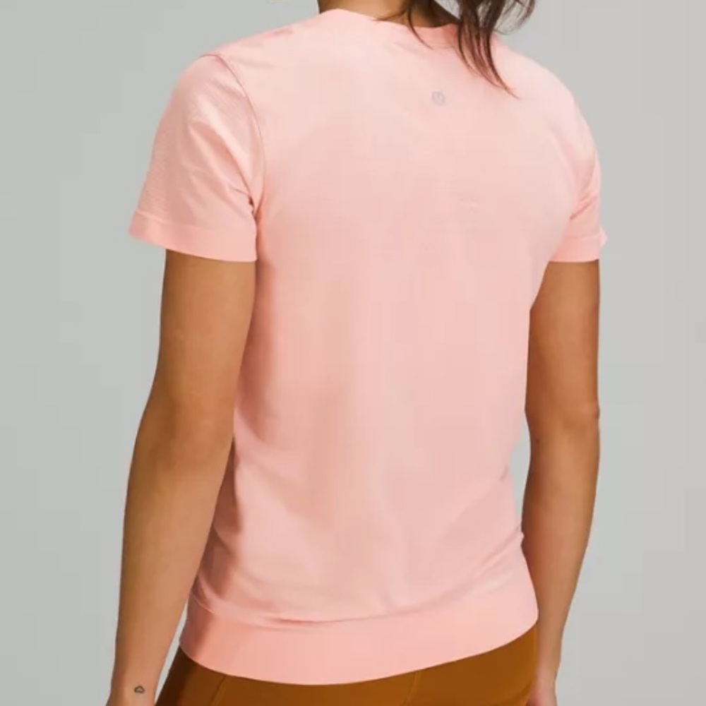 Lululemon Swiftly Relaxed Short Sleeve T-Shirt Dew Pink / Dew Pink Size 8